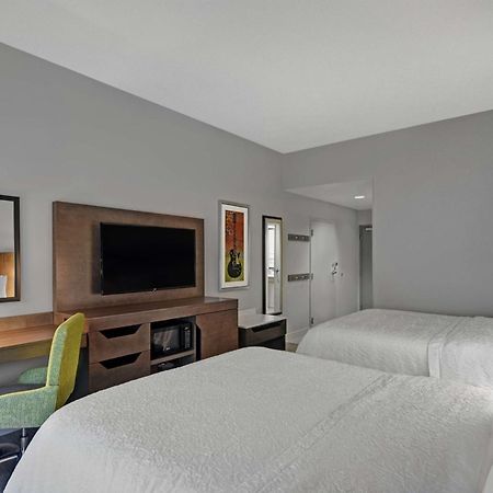 Hampton Inn Галлатин Экстерьер фото