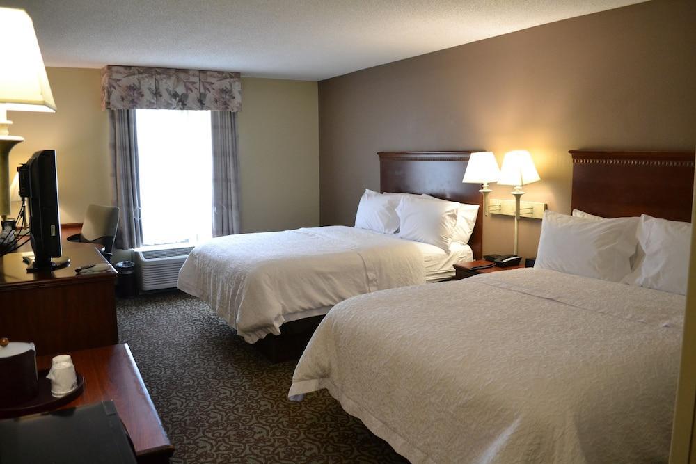 Hampton Inn Галлатин Экстерьер фото