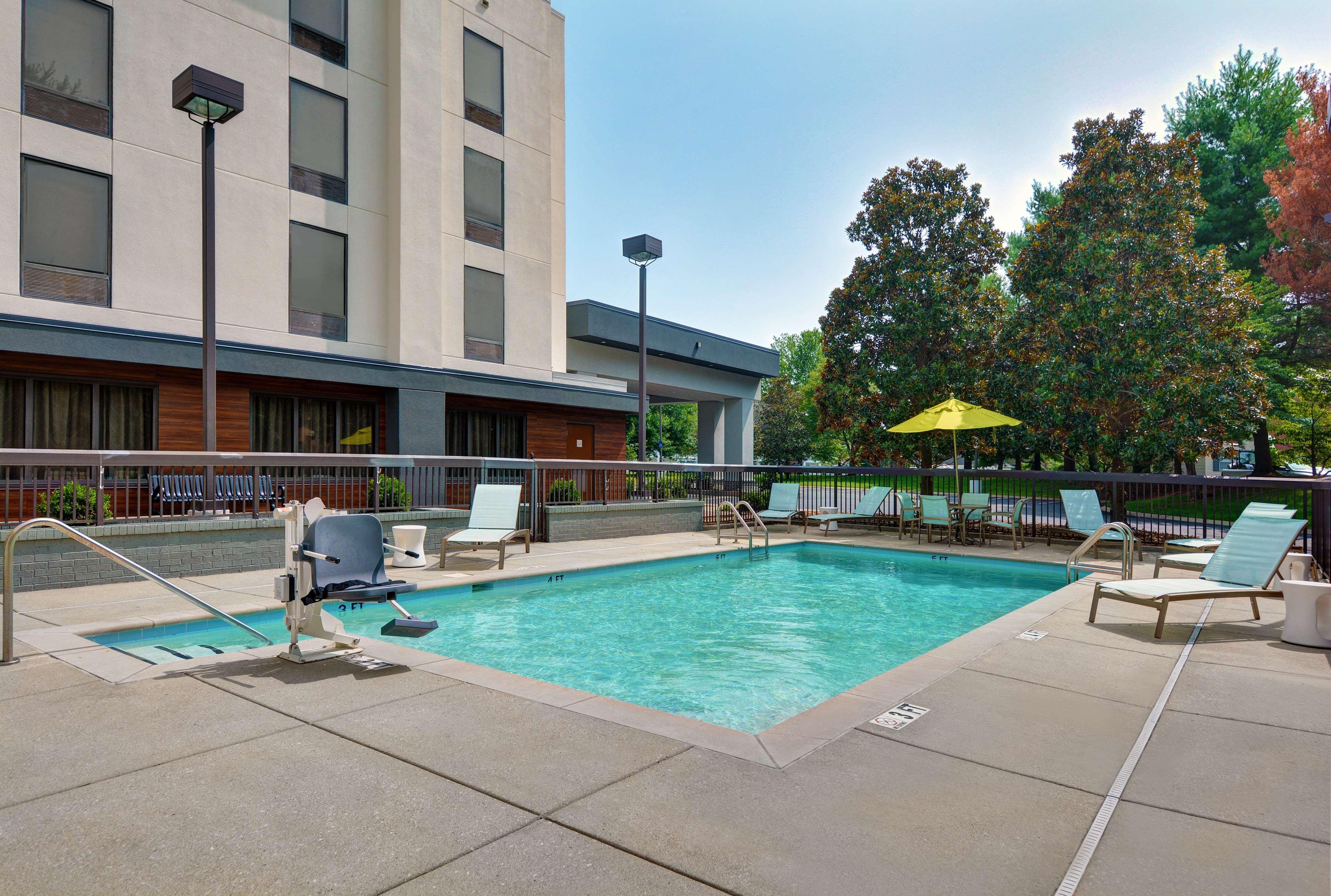 Hampton Inn Галлатин Экстерьер фото