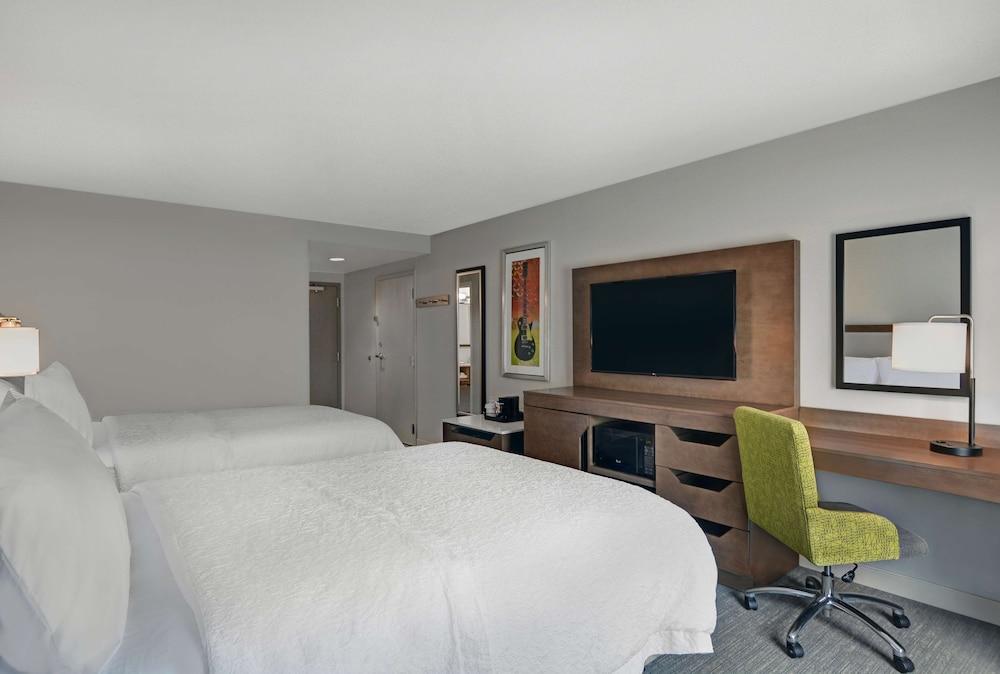 Hampton Inn Галлатин Экстерьер фото