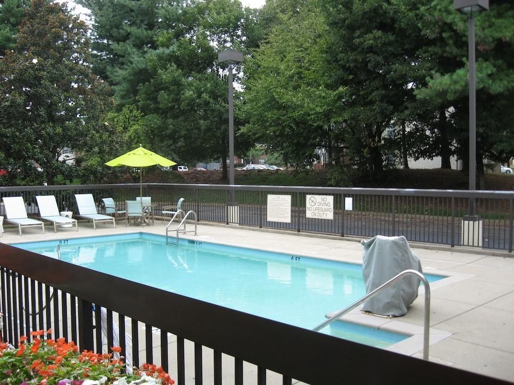 Hampton Inn Галлатин Экстерьер фото