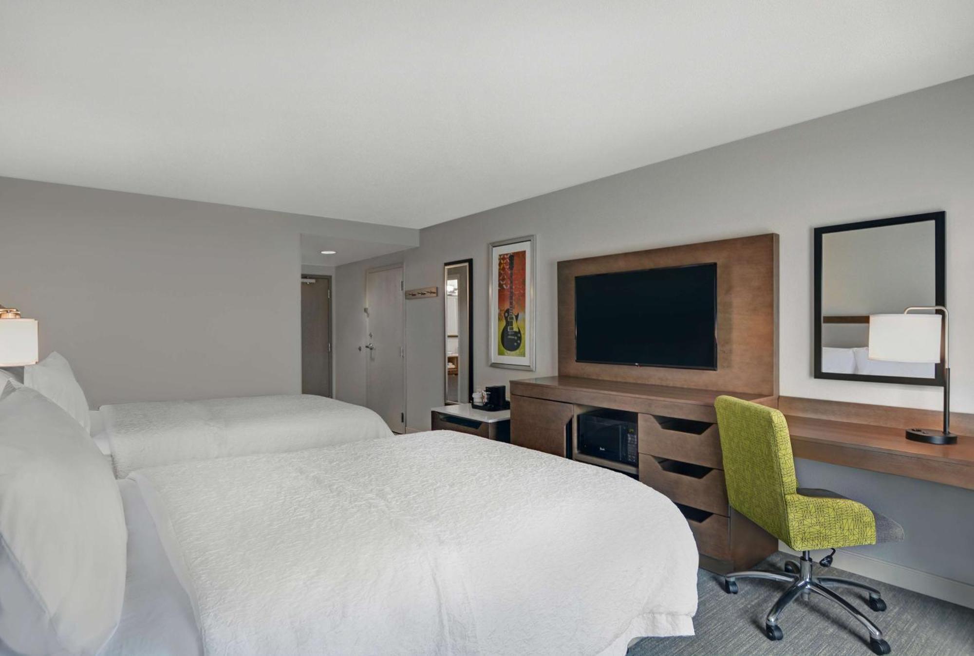Hampton Inn Галлатин Экстерьер фото