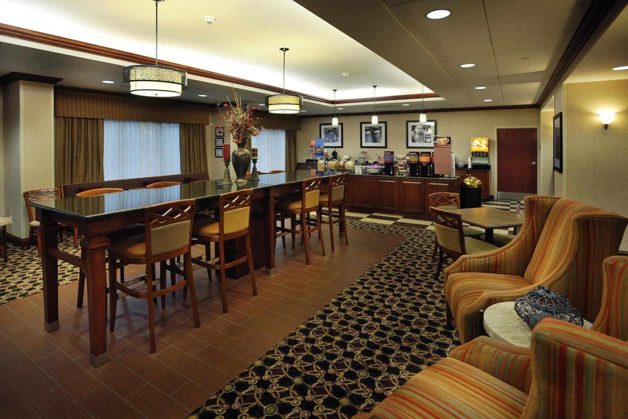 Hampton Inn Галлатин Экстерьер фото